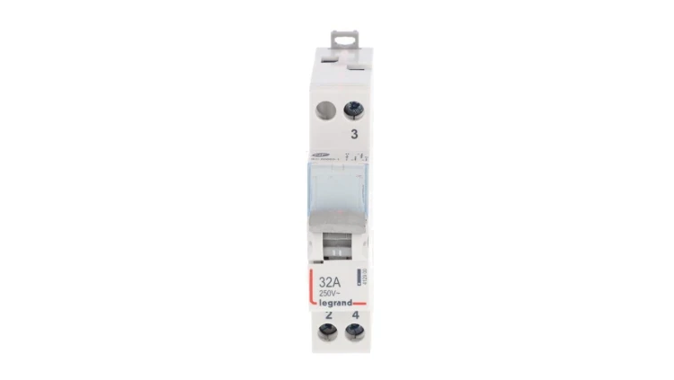 Przełącznik modułowy zasilania I-II 32A 1P 412900