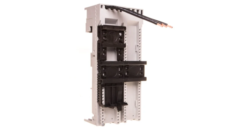Adapter na szyny szerokości 90mm 32A rozstaw 60mm 3 szyny BBA0R-32 101454